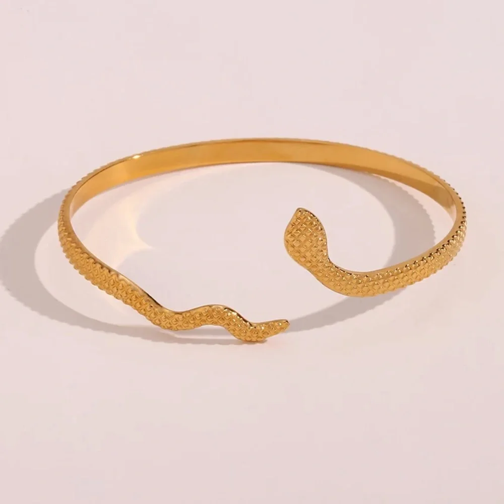 18K GOLD ADJUSTABLE BANGLE CUFF BRACELET, NICE BRACELET, CUTE BRACELET - Picture 7 of 7